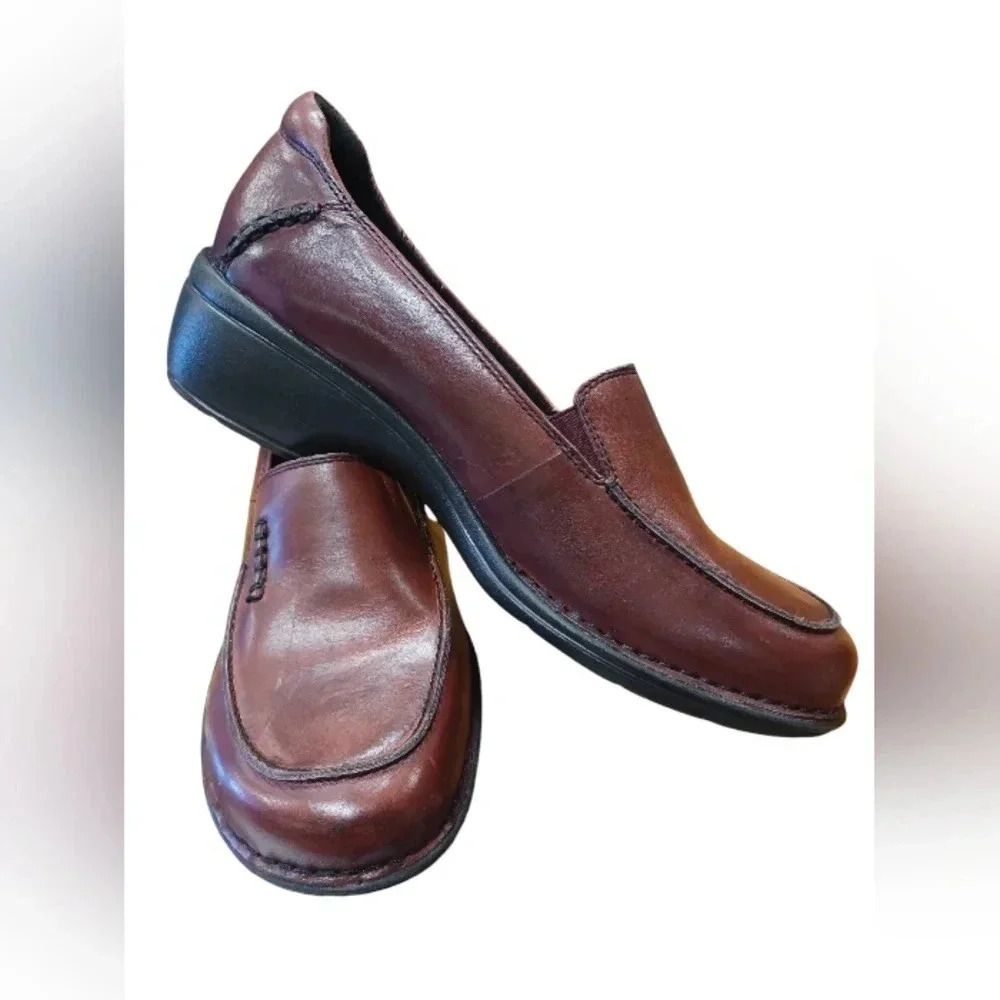 Clarke's Artisan Red Leather Loafers Size 11W
